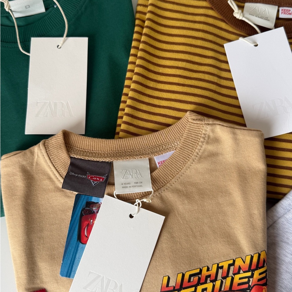 Zara Lightning McQueen Graphic Tees boy size 4 years - Picture 3 of 7